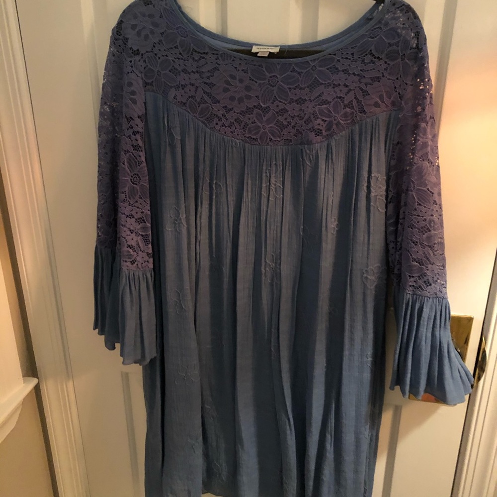 Avenue Blue Floral Lace Dress